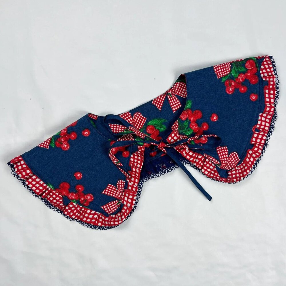 Vintage‑Inspired Cherry Print Detachable Collar